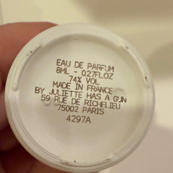 Juliette Has a Gun Not a Perfume - - Picture 2 of 2